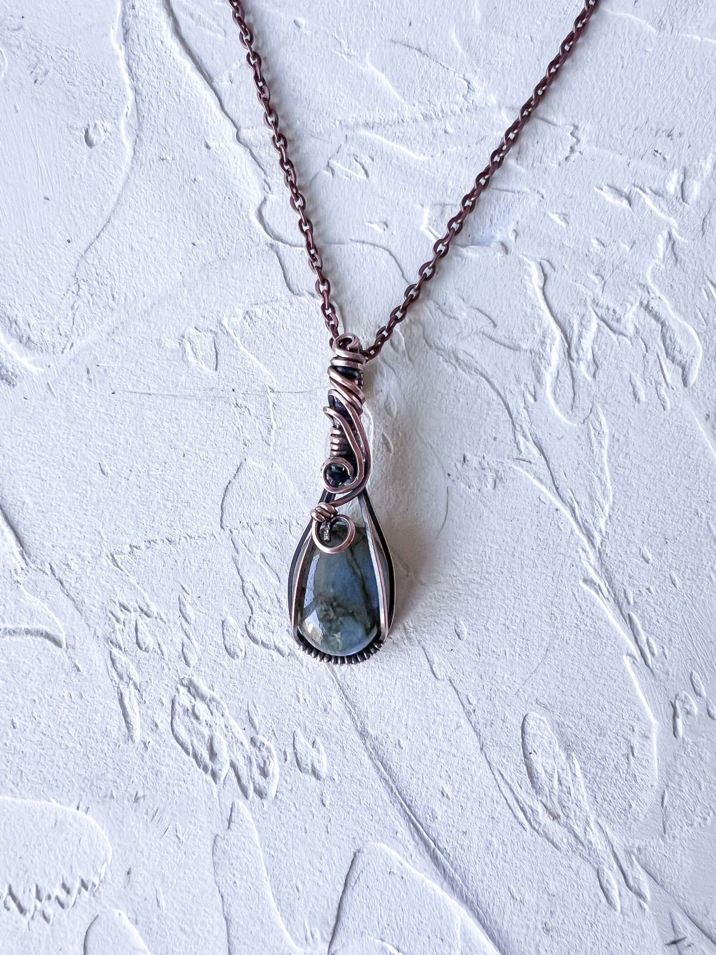 Playful Labradorite and Copper Wire Pendant - Copper Jewels