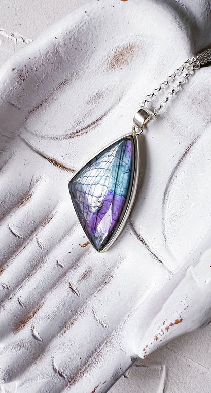 Mystic Horizon - Silver and Labradorite Pendant - Copper Jewels