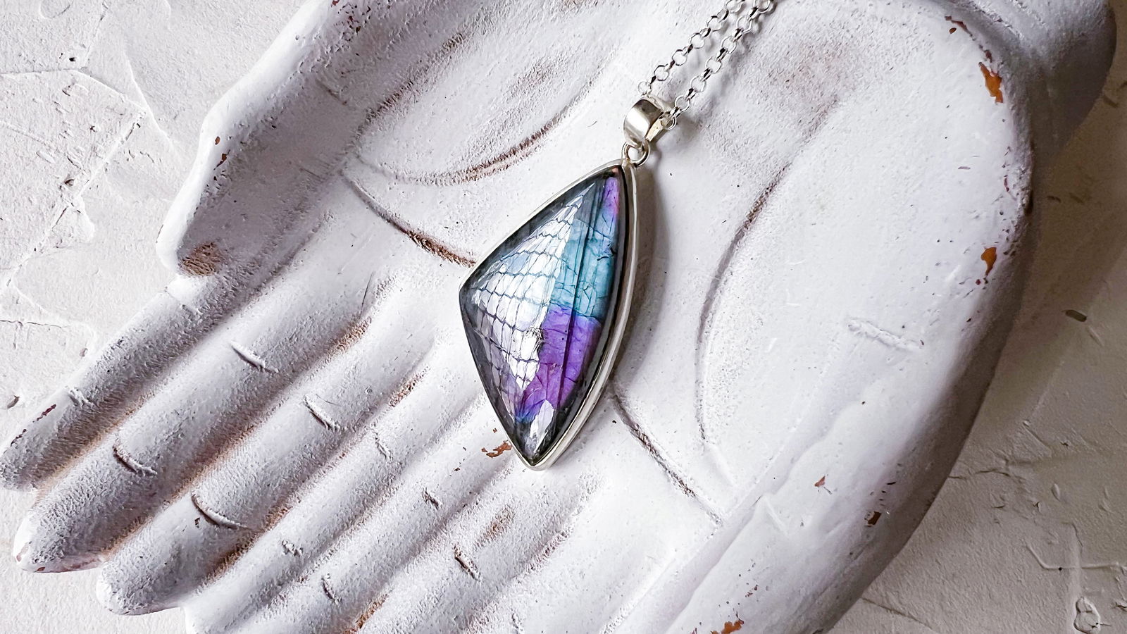 Mystic Horizon - Silver and Labradorite Pendant - Copper Jewels