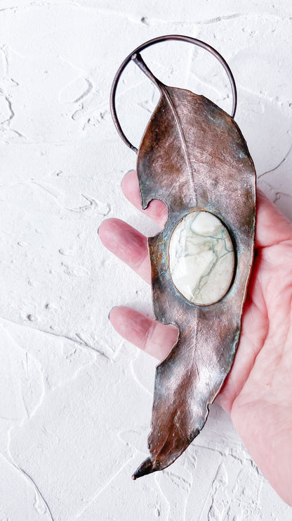 Forest Sorceress Leaf Talisman – Green Tree Agate