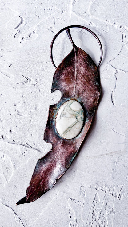 Forest Sorceress Leaf Talisman – Green Tree Agate