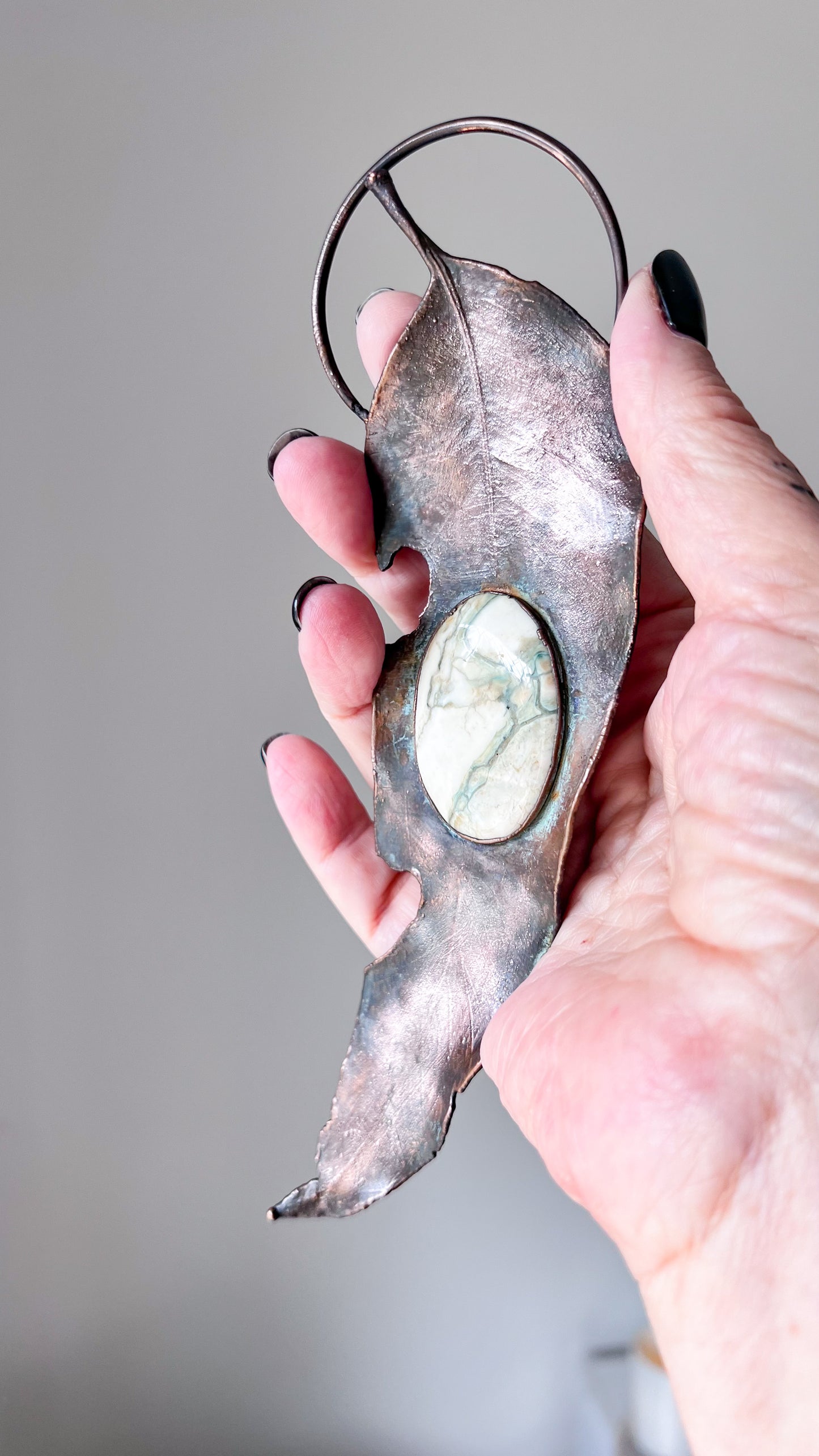 Forest Sorceress Leaf Talisman – Green Tree Agate