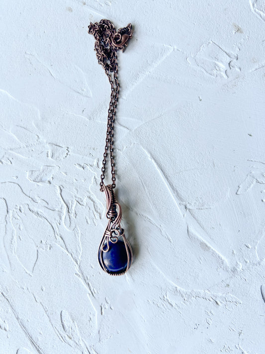 Midnight Murmurs – Lapis Lazuli Copper Pendant