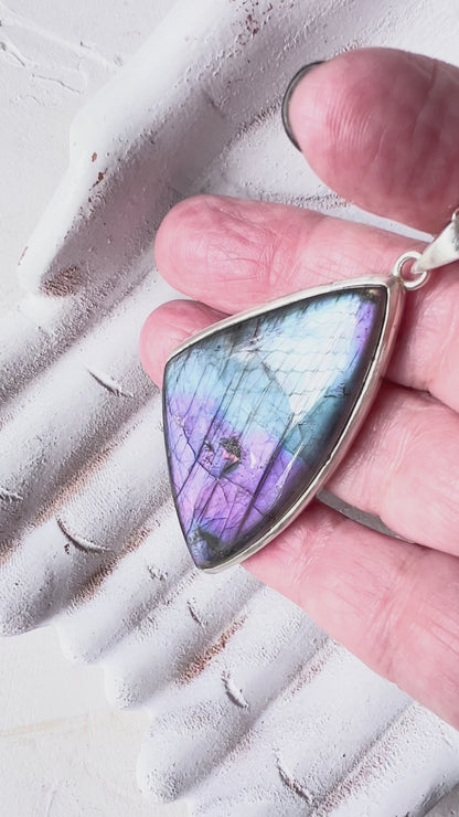 Mystic Horizon - Silver and Labradorite Pendant Necklace