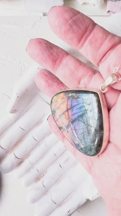 Silver and Labradorite Pendant Necklace – Wings of Light